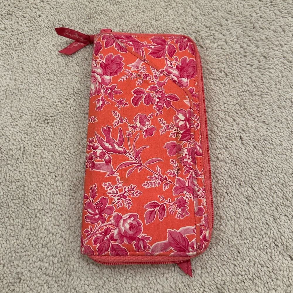 Vera Bradley Hope Toile Travel Organizer Wallet